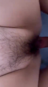 闭眼陶醉的熟女