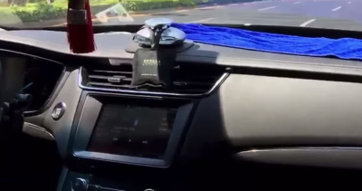 就不见的前女友，一下飞机就迫不及待在车上给我口.口得真有劲&hellip;还问你老