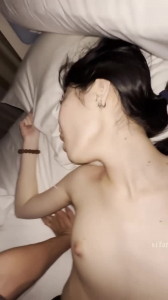 爽干黑丝腋毛母猪