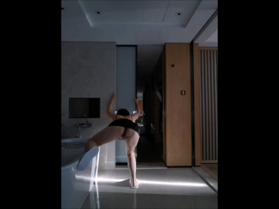 《原创》调教大奶母狗自慰喷潮水哗哗的（六）。济各地人妻单女可私信