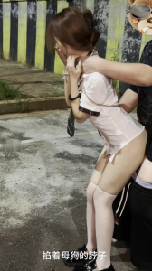 3P 175黑丝长腿女大学生家和兄弟一起干！深夜带着老师马路中间露出