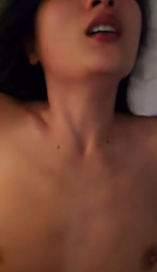 看简介，无套酒店爆操骚逼少妇，奶子太大了露脸给他老公看