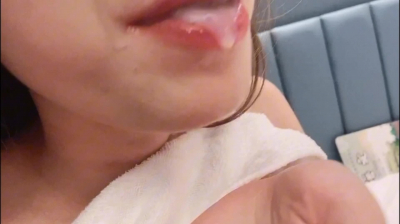 [原创] 喜欢吞精的美甲女郎