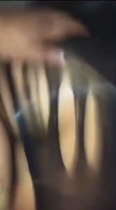 后入爆操黑丝巨臀肥臀熟女，以前三个小年轻玩过3p老板娘不看店出来偷情