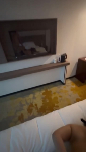 简介有群，爆操超级巨臀坦克，喜欢bbw的来，巨大的臀围真想给她操烂