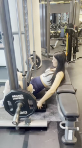 (多人)4P 健身私教 真的牛逼第一次带回家就4P