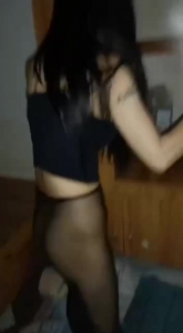 两百块城中村爱情：豹纹奶罩黑丝少妇说鸡鸡太大顶到子宫了