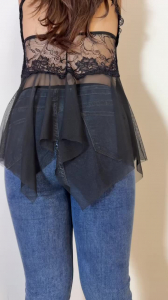 原创成年人，继续给大家分享大屁股少妇，内射紧身牛仔裤包裹肥臀