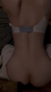 正偷偷做爱她老公突然回来了 吓的一激灵