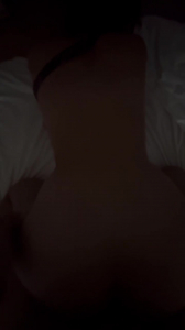 职教城大专女生后入做爱