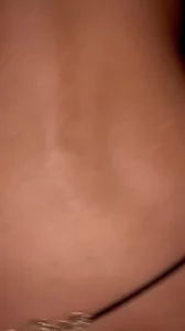 失踪人口强势回归第二弹：4s 店小骚妇停车场车外激战