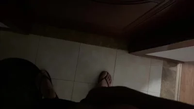 [原创] 这样在门外听着老婆被操的声音和眼见更刺激