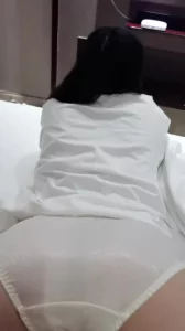 天津00后骚逼被我玩的淫水直流 直接提枪插入 淫语对白 叫声可射