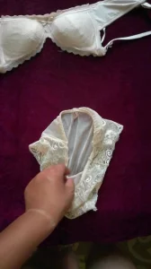 [原创] 突击检查，跟老婆说要多找几个单男，老婆的内裤果然是湿的