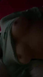 青岛极品巨乳38D大奶被无套输出 自己抓胸娇喘