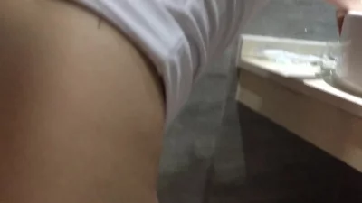 [原创] 我出差老婆单约金主单男，厕所里就开干了，录视频给我看