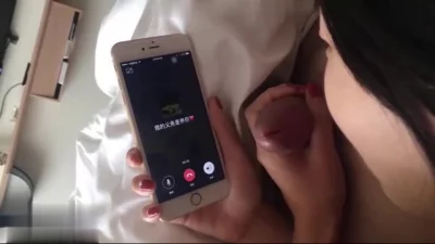 一边跟男友通话一边 哈哈