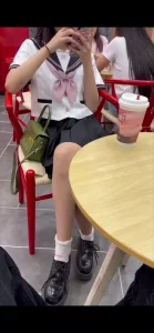 内射jk短裙学生妹 快插进来我想要高潮